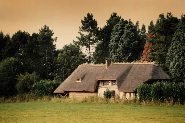 Типичный французский дом — стоковое фото