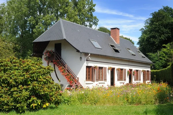 Τυπική γαλλική σπίτι — Φωτογραφία Αρχείου