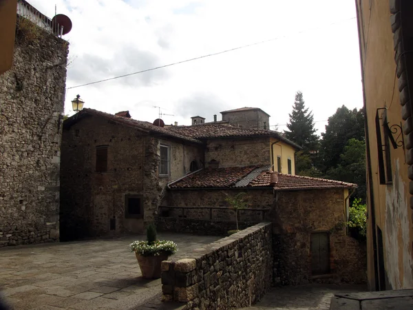 Barga - Toskana bölgesinin küçük bir kasaba — Stok fotoğraf