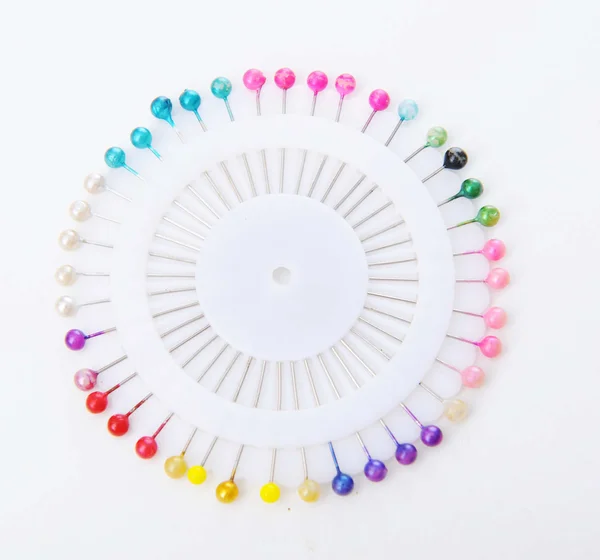 Massa färgglada pins — Stockfoto