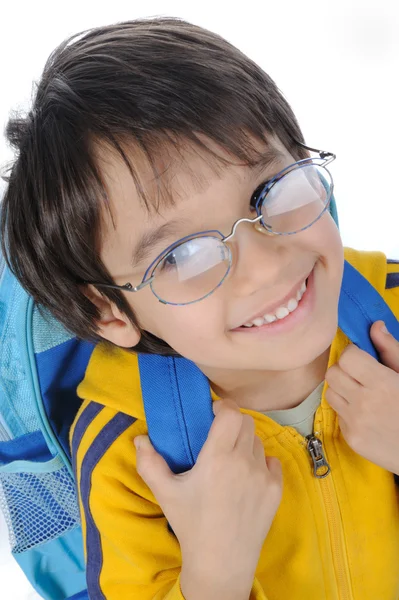 学童，背部和微笑的眼镜袋可爱男孩 — 图库照片