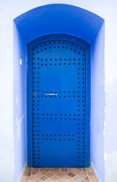 Fas çok eski ahşap kapı — Stok fotoğraf