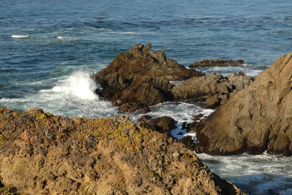 Rochas costeiras — Fotografia de Stock