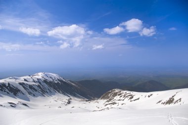 Bahar dağa vadide