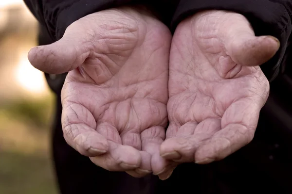 Starší osoby ruce — Stock fotografie
