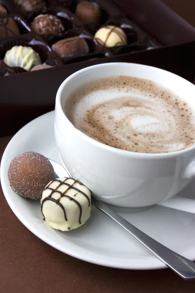 Cioccolata calda e tartufi — Foto Stock
