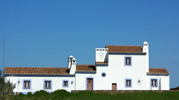 Традиционный дом в Алентежу . — стоковое фото