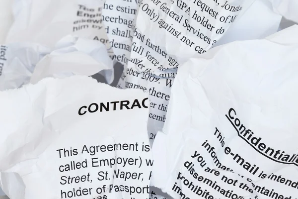 Gescheurde contract — Stockfoto