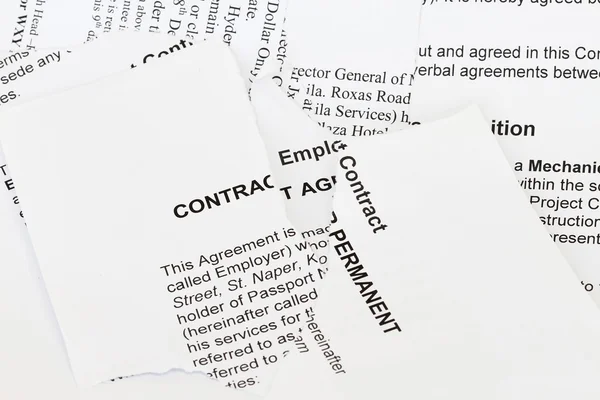 Torn contract — Stock Photo, Image