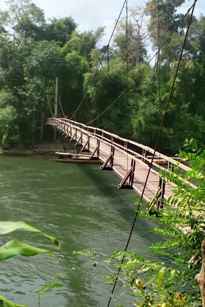 Ponte dos pés. Rio Kwai. Tailândia — Fotografia de Stock