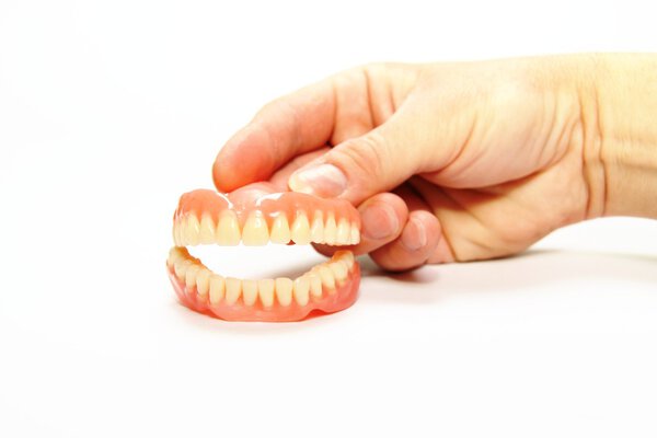 Smiling complete denture