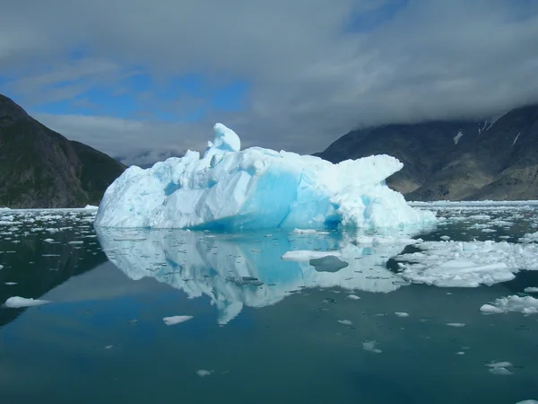Grönland kıyılarında, buzdağı — Stok fotoğraf