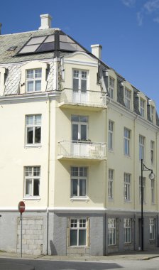 Eski Apartman Binası