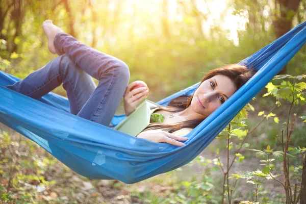 Relaxing in a Hammock — Stock Photo, Image