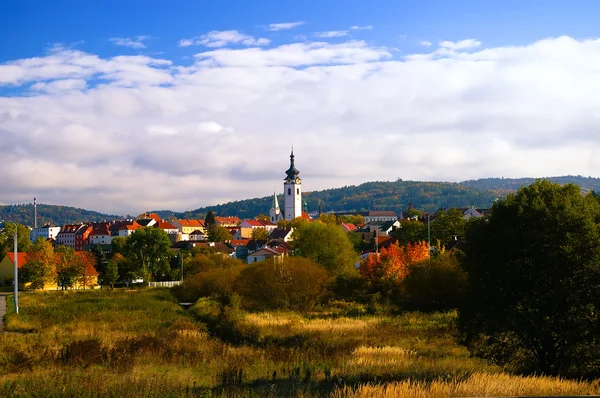 Jesień krajobraz czeskie miasto pisek — Zdjęcie stockowe