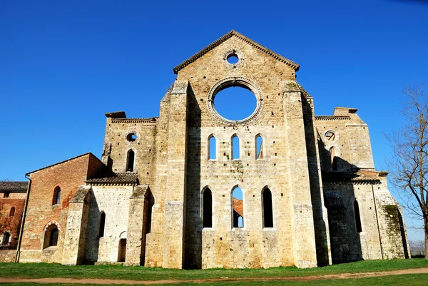 As ruínas da Abadia de San Galgano (Toscana ) — Fotografia de Stock