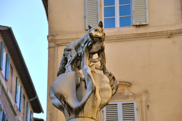 Monumento della Lupa (Siena) — Stock Photo, Image