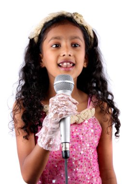 küçük yıldız şarkıcı