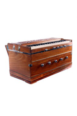 izole harmonium