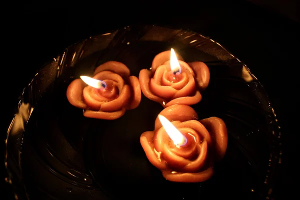 玫瑰浮式蜡烛 — 图库照片