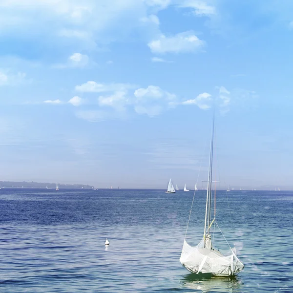 Barco blanco — Foto de Stock