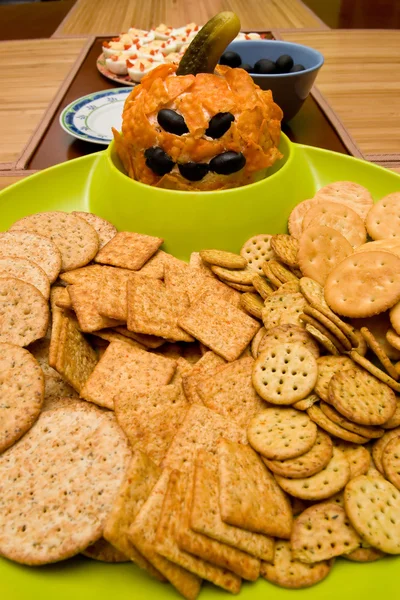 Pumpkin-shaped Cheeseball with Crackers — Stock Photo, Image