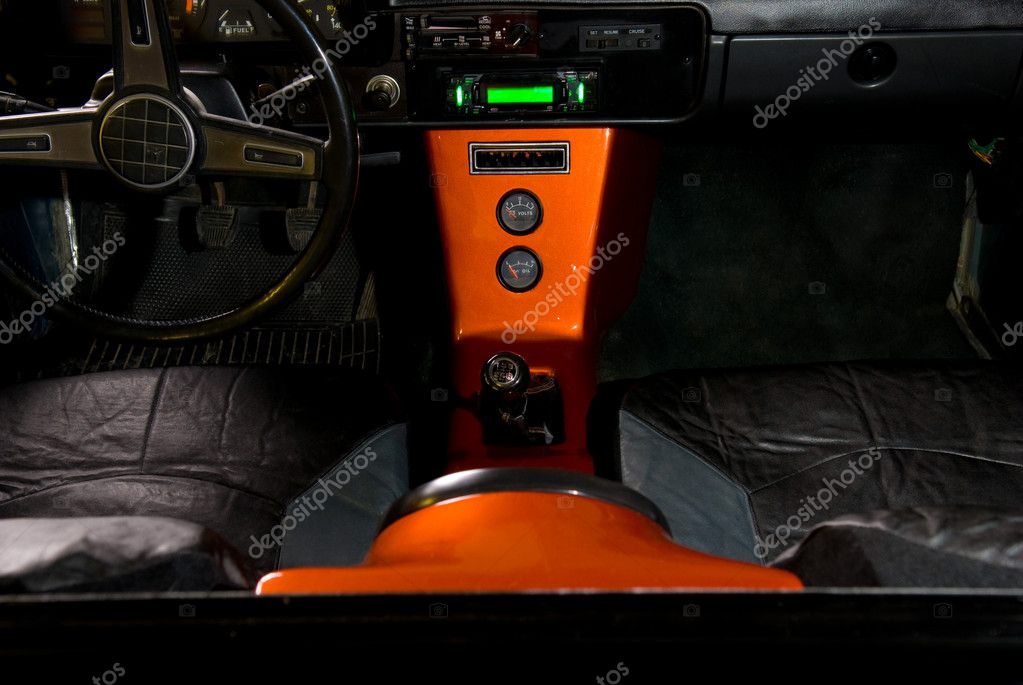 aangepaste vrachtwagen interieur — Stockfoto © vesivus #2828246 aangepaste vrachtwagen interieur — Stockfoto © vesivus #2828246
