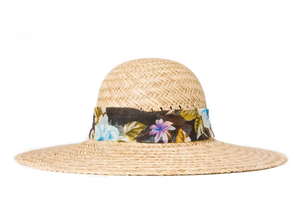 Καλοκαίρι άχυρο καπέλο σε λευκό φόντο — Φωτογραφία Αρχείου