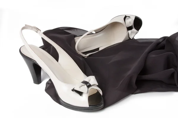 Fekete-fehér női cipő — Stock Fotó