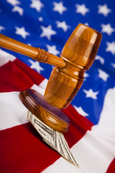 Drewniany młotek adwokata, amerykańskiego wymiaru sprawiedliwości — Zdjęcie stockowe