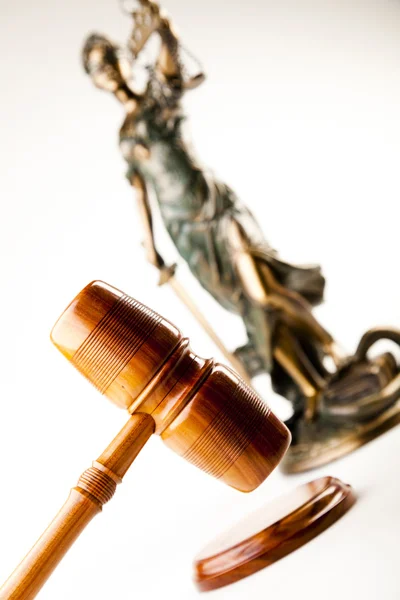 Статуя правосудия, закон — стоковое фото