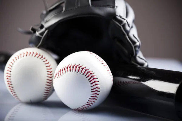 Leather glove with baseball — Stock Photo, Image
