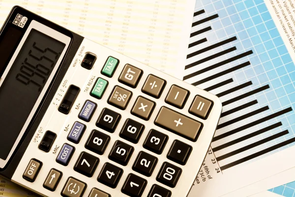 Diagram and calculator, Office work — Stock Photo, Image