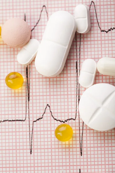 Vitaminer, piller och tabletter — Stockfoto