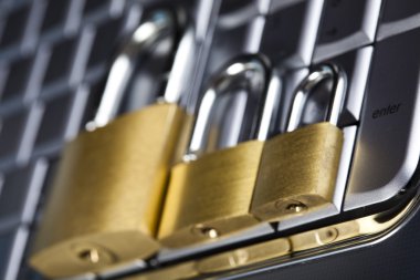 Mobil bilgisayar kilitli