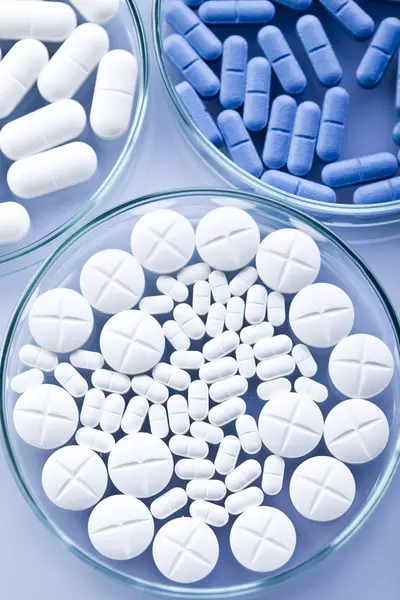 Drogen, Medikamente, Tabletten, Pillen — Stockfoto