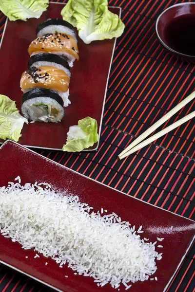 Cucina giapponese tradizionale, Sushi — Foto Stock