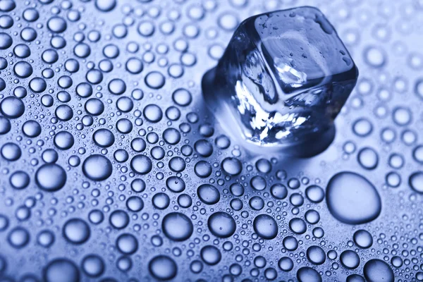 Melting ice cubes — Stock Photo, Image