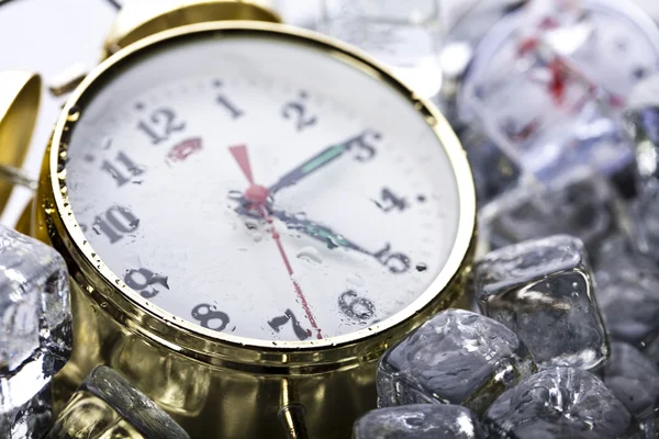 Czas, lód i zegar — Zdjęcie stockowe