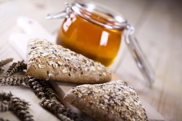 Stillleben-Sortiment aus gebackenem Brot — Stockfoto