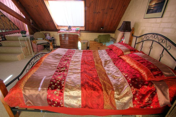 Elegante dormitorio king size — Foto de Stock