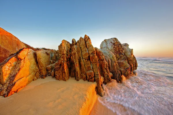Sunrise kayalar — Stok fotoğraf