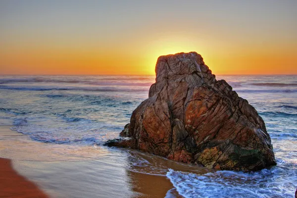 Sunrise kayalar — Stok fotoğraf