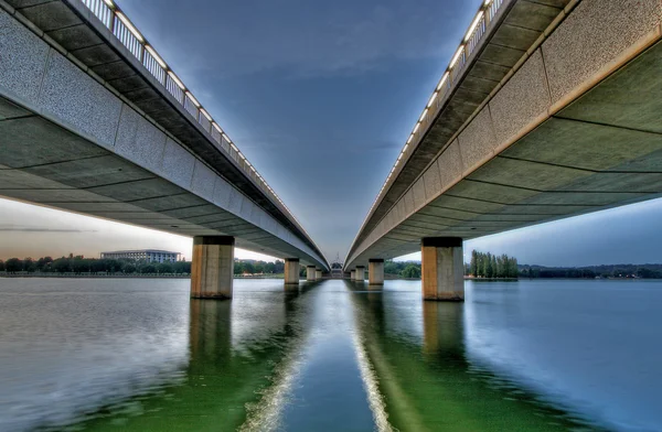 Ponte moderna — Fotografia de Stock