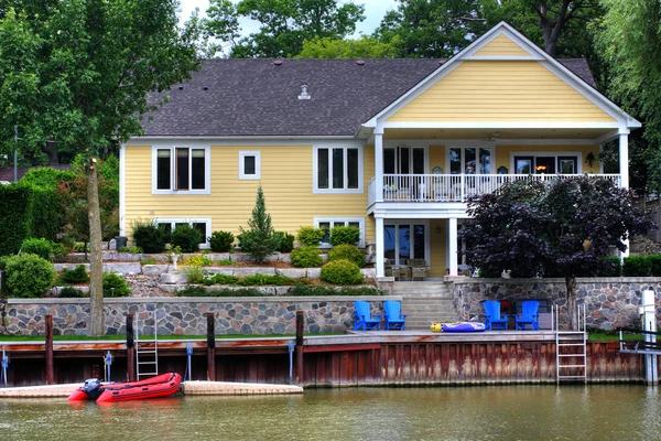 River house — Stock Photo, Image