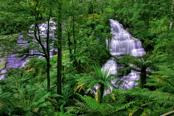 Gröna vattenfall — Stockfoto