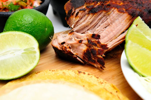 Gekookt varkensvlees carnitas — Stockfoto