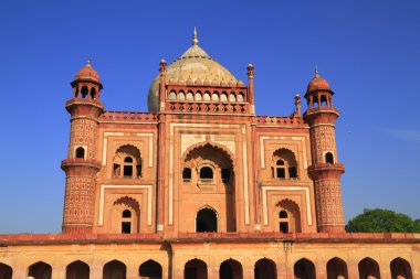 Safdarjung'ın mezarı