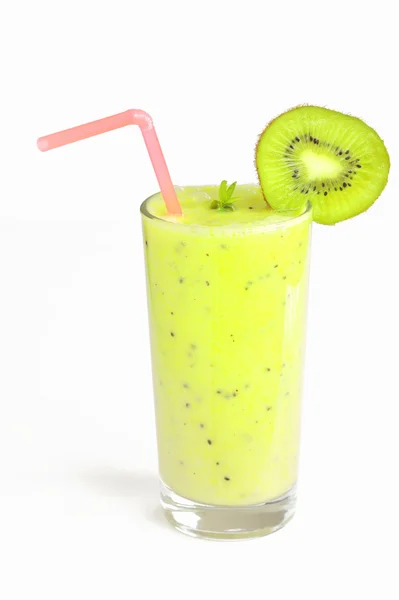 Färsk juice från kiwifrukt — Stockfoto