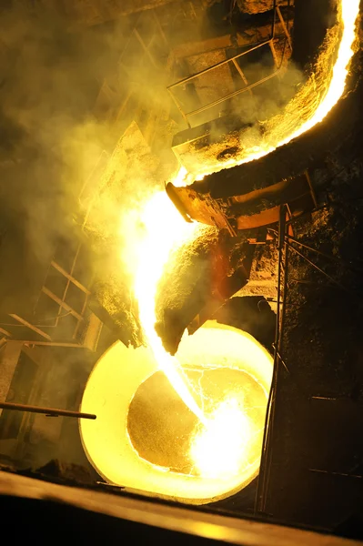 Roztaveného horkého Odlévání oceli — Stock fotografie